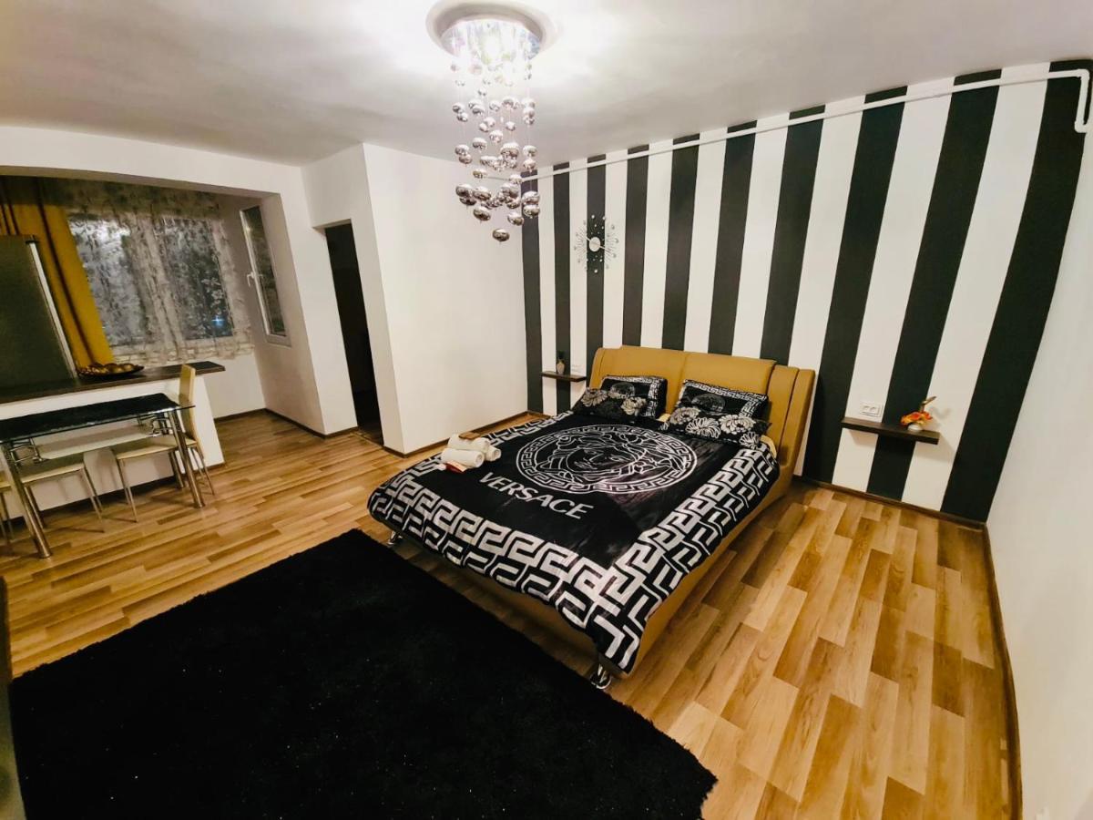 Apartament Cristina Apartment Deva Bagian luar foto